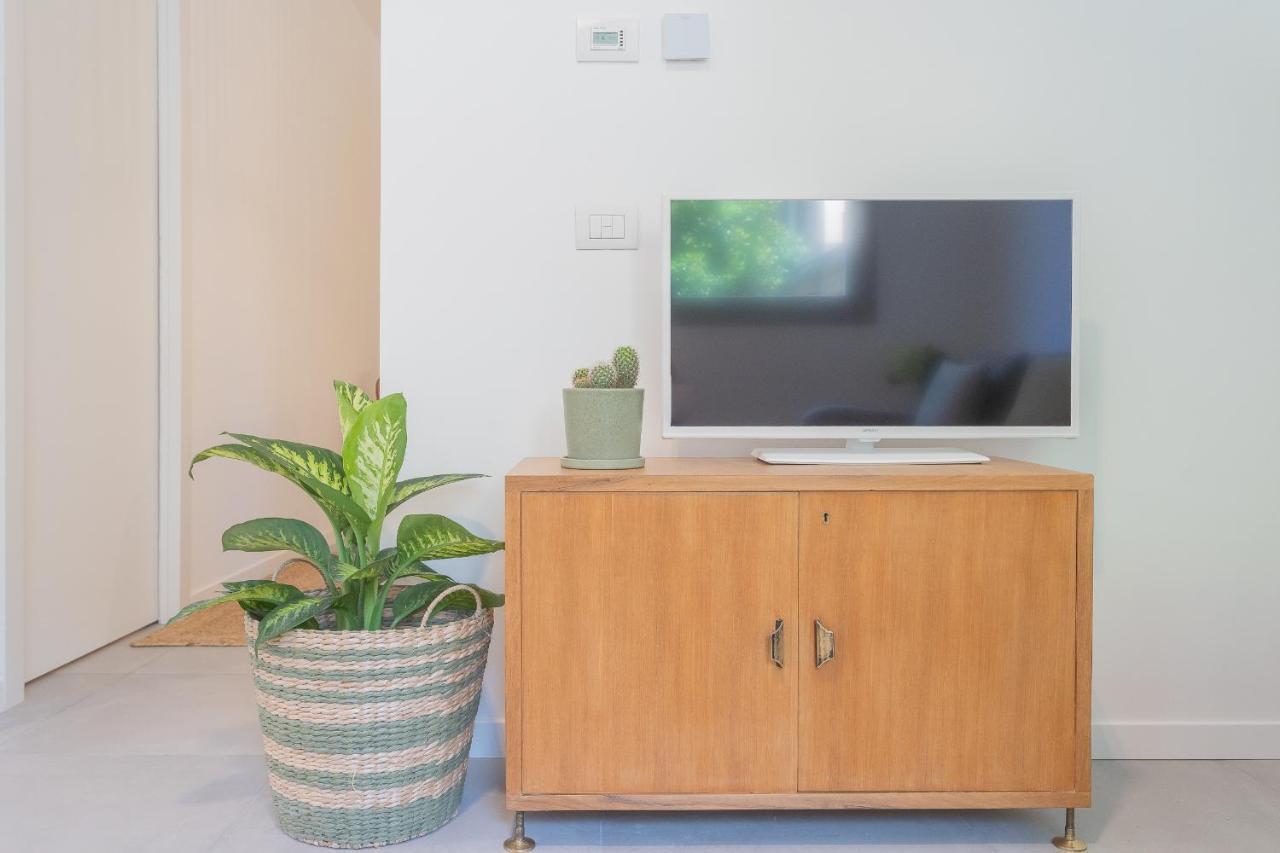 Ginepro & Salvia Apartments In Como By Rent All Como Eksteriør billede